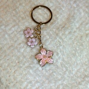 FLOWER KEYCHAIN